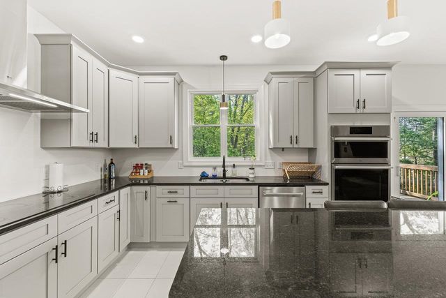 1176B NELSON DR, Harrisonburg, VA 22801