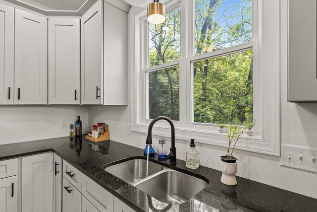 1176B NELSON DR, Harrisonburg, VA 22801