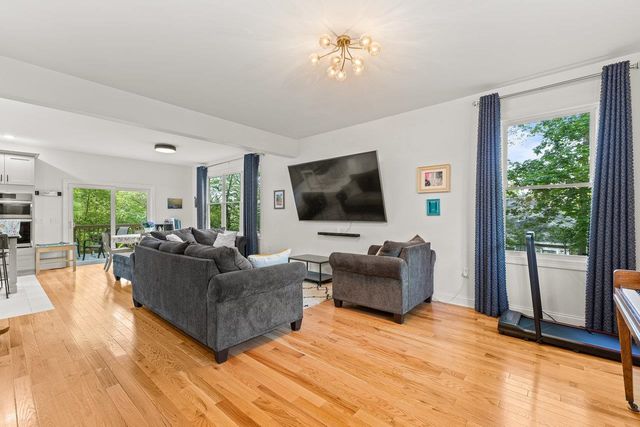 1176B NELSON DR, Harrisonburg, VA 22801