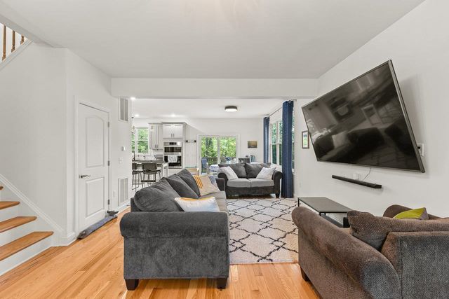 1176B NELSON DR, Harrisonburg, VA 22801