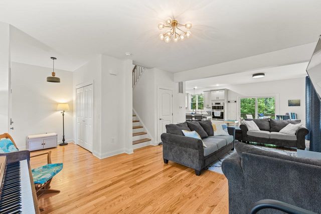 1176B NELSON DR, Harrisonburg, VA 22801