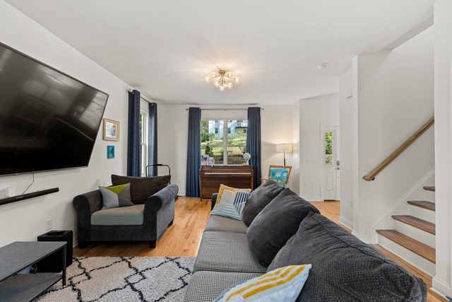 1176B NELSON DR, Harrisonburg, VA 22801