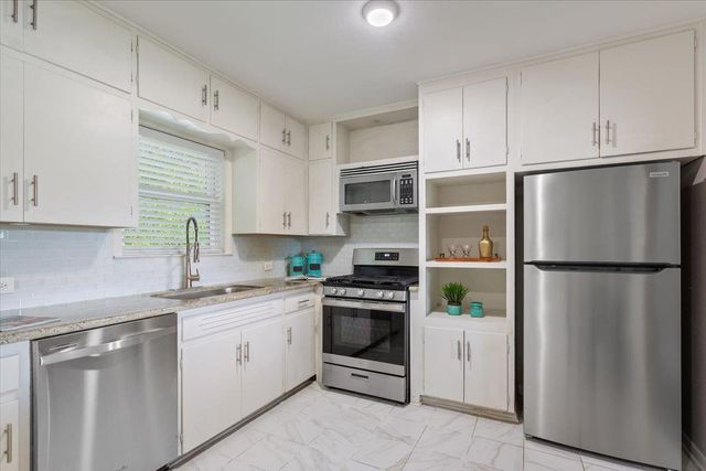 804 Ash ST, Georgetown, TX 78626