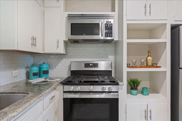 804 Ash ST, Georgetown, TX 78626