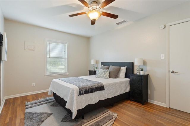 804 Ash ST, Georgetown, TX 78626