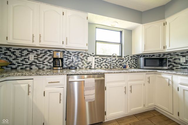 7442 Blue Creek South Drive, Indianapolis, IN 46256