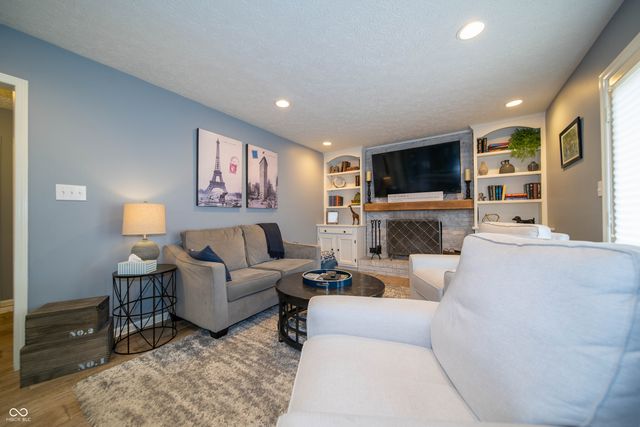 7442 Blue Creek South Drive, Indianapolis, IN 46256