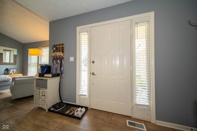 7442 Blue Creek South Drive, Indianapolis, IN 46256