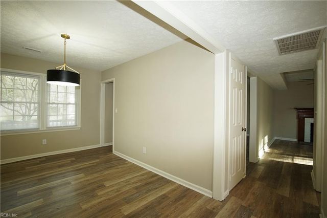 421 Lanyard RD, Newport News, VA 23602