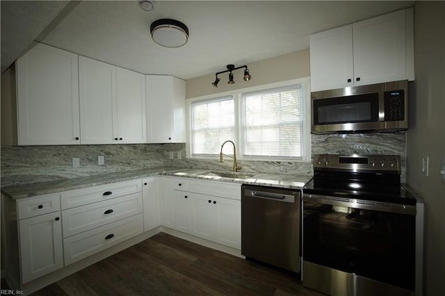 421 Lanyard RD, Newport News, VA 23602