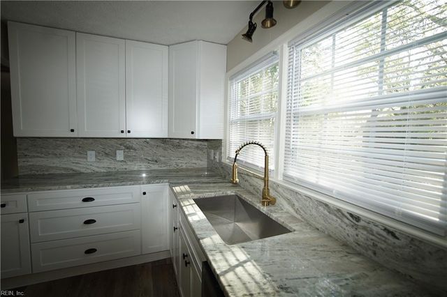 421 Lanyard RD, Newport News, VA 23602