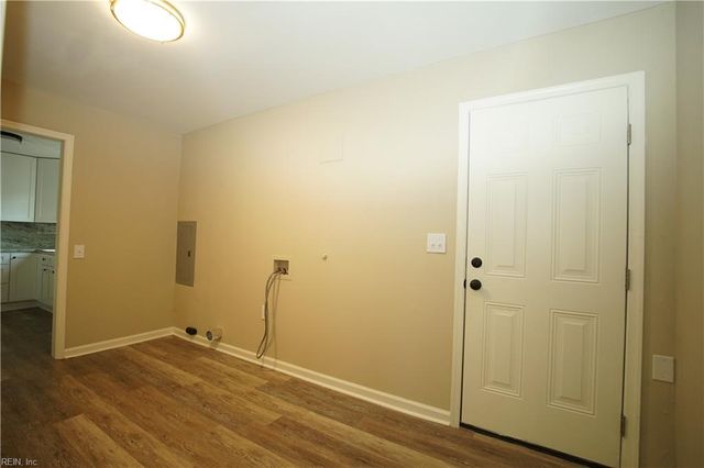 421 Lanyard RD, Newport News, VA 23602