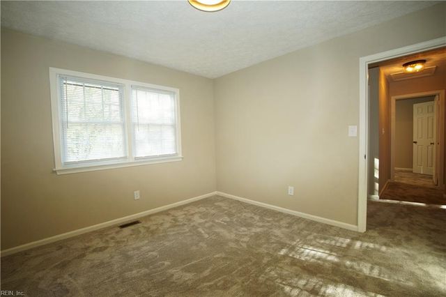 421 Lanyard RD, Newport News, VA 23602