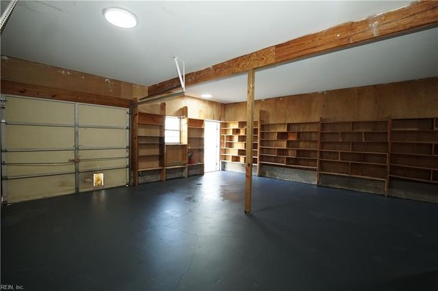 421 Lanyard RD, Newport News, VA 23602