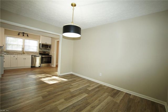 421 Lanyard RD, Newport News, VA 23602