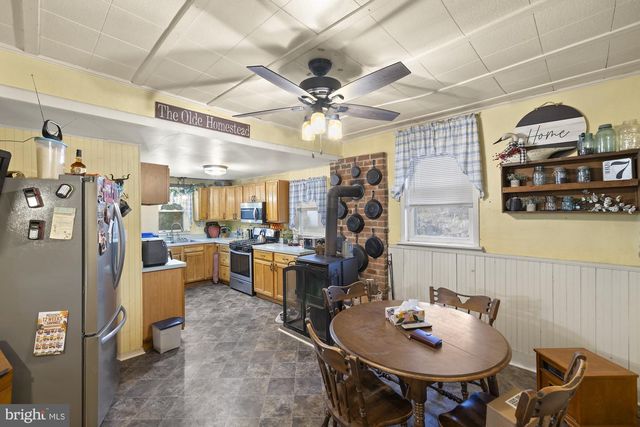 1279 CENTER MILLS RD, Aspers, PA 17304