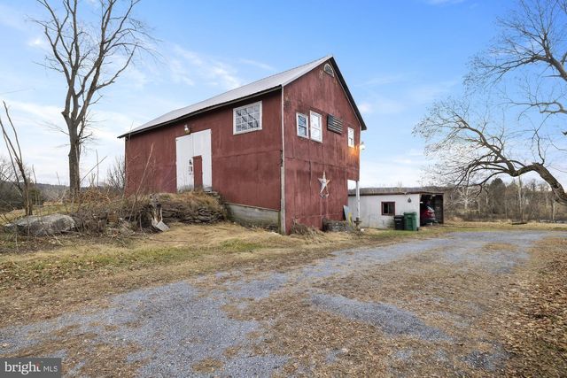 1279 CENTER MILLS RD, Aspers, PA 17304