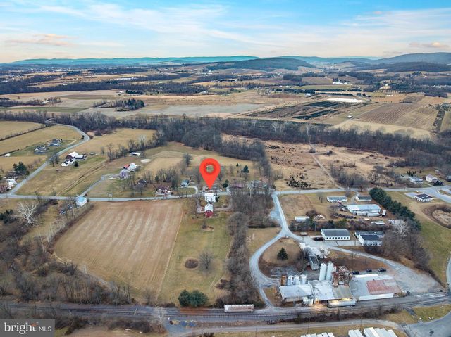 1279 CENTER MILLS RD, Aspers, PA 17304