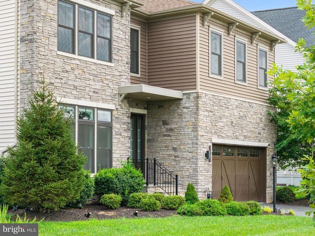 24590 LENAH CROSSING DR, Aldie, VA 20105