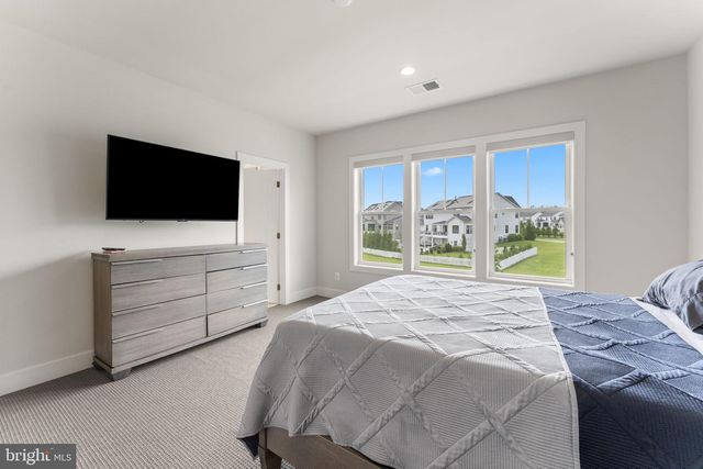 24590 LENAH CROSSING DR, Aldie, VA 20105