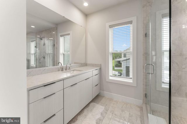 24590 LENAH CROSSING DR, Aldie, VA 20105
