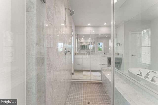 24590 LENAH CROSSING DR, Aldie, VA 20105