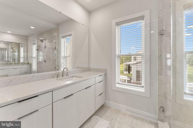 24590 LENAH CROSSING DR, Aldie, VA 20105