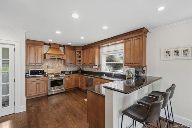 356 Marietta Avenue, Hawthorne, NY 10532