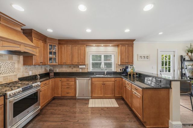 356 Marietta Avenue, Hawthorne, NY 10532