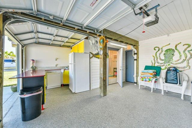 4110 Fort Bend Drive, Galveston, TX 77554