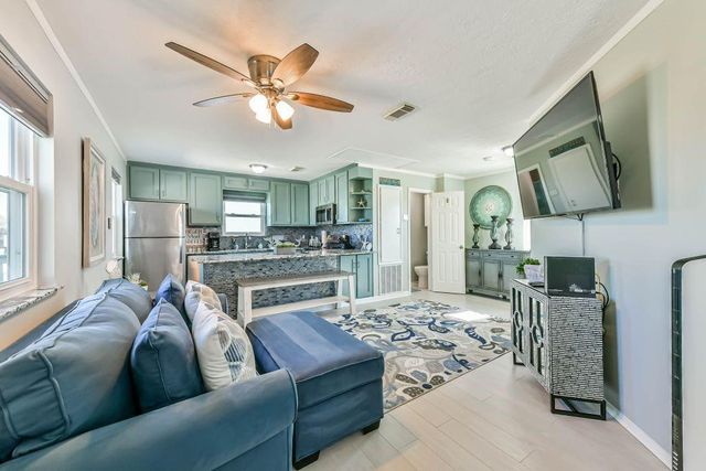 4110 Fort Bend Drive, Galveston, TX 77554