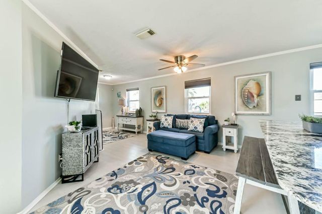 4110 Fort Bend Drive, Galveston, TX 77554