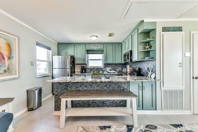 4110 Fort Bend Drive, Galveston, TX 77554