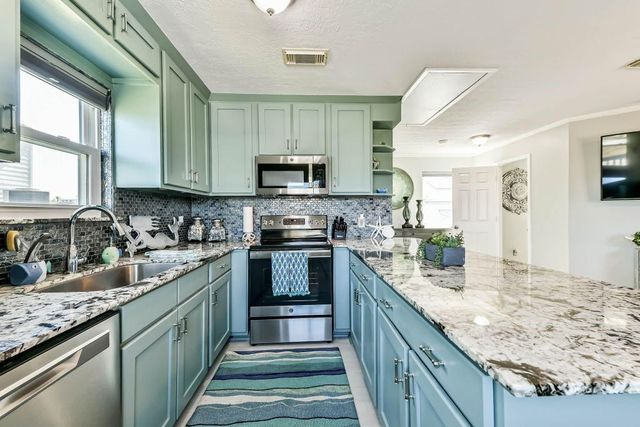 4110 Fort Bend Drive, Galveston, TX 77554