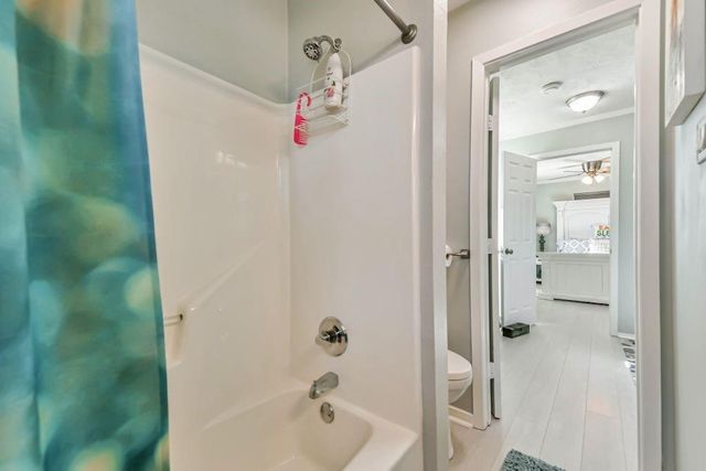 4110 Fort Bend Drive, Galveston, TX 77554