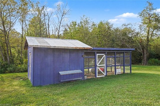 647 Gus Hill Road, Clemmons, NC 27012