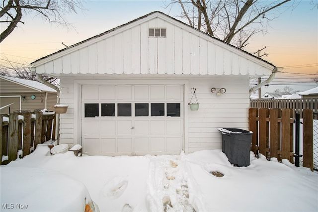 430 E 309th Street, Willowick, OH 44095