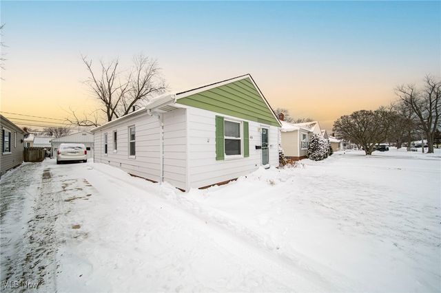 430 E 309th Street, Willowick, OH 44095