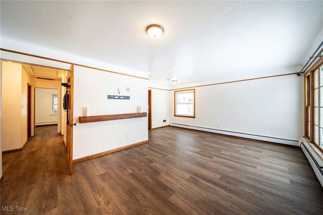 430 E 309th Street, Willowick, OH 44095