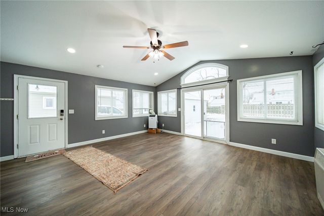 430 E 309th Street, Willowick, OH 44095