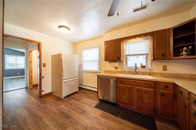 430 E 309th Street, Willowick, OH 44095