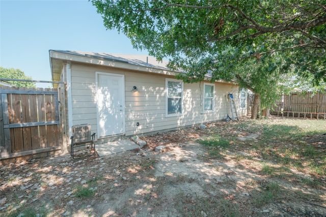 1616 Wind Star Way, Fort Worth, TX 76108