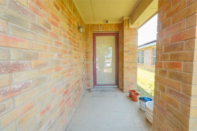 1616 Wind Star Way, Fort Worth, TX 76108