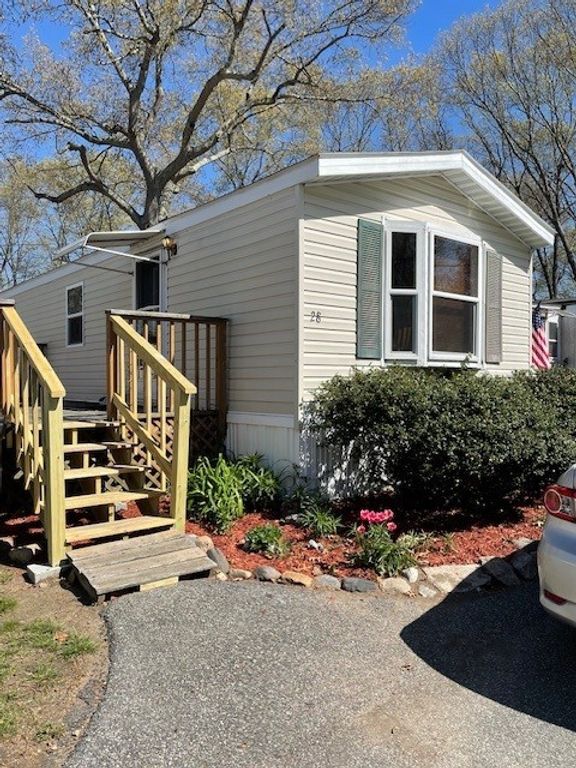 6200 Post Road, North Kingstown, RI 02852