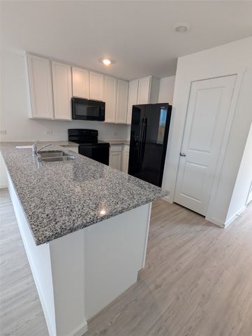 904 Wood Stork Way, Princeton, TX 75407