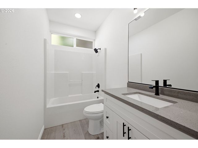 4511 Ne 104TH Way, Vancouver, WA 98686