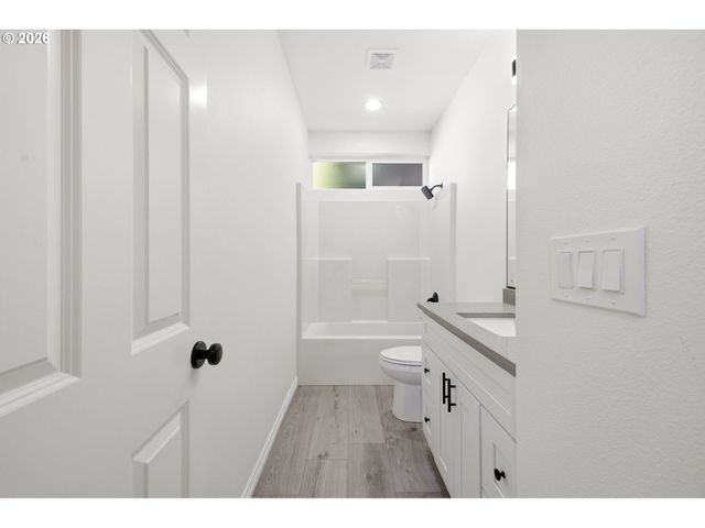 4511 Ne 104TH Way, Vancouver, WA 98686