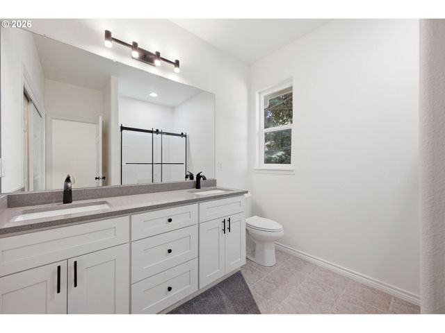 4511 Ne 104TH Way, Vancouver, WA 98686