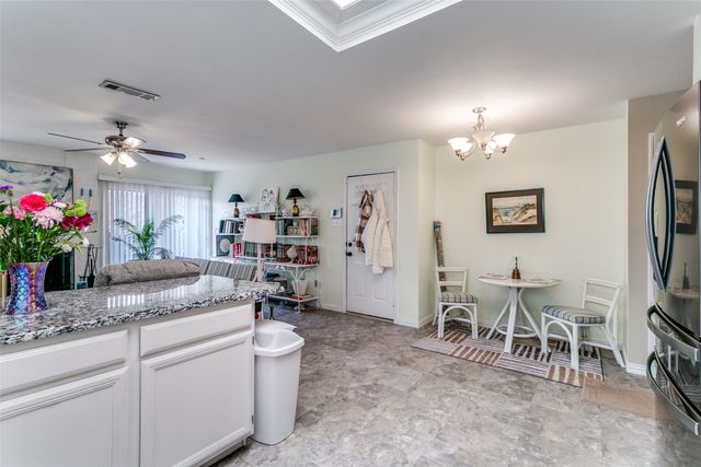 1051 Summit Park, Lewisville, TX 75077