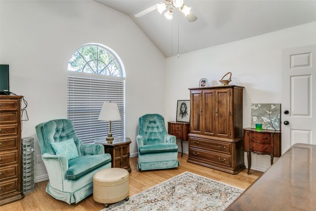 1051 Summit Park, Lewisville, TX 75077